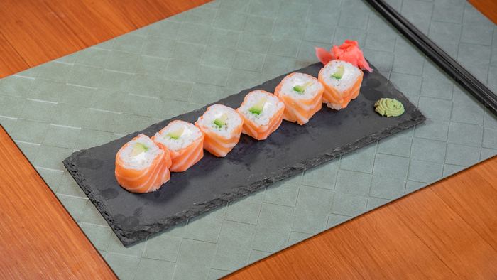 Salmon Avocado Roll